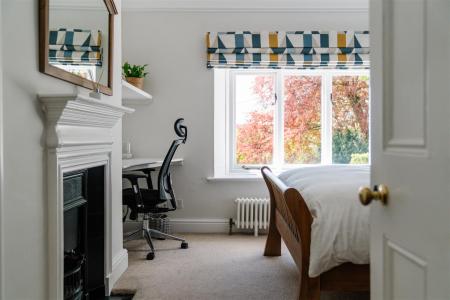Bedroom1-5.jpg