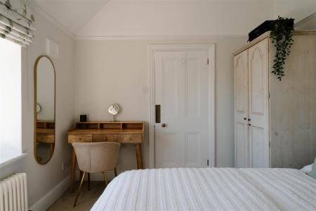 Bedroom 5-3.jpg