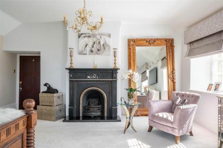 Top Floor Bedroom1-4.jpg