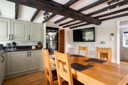 Kitchen-3.jpg