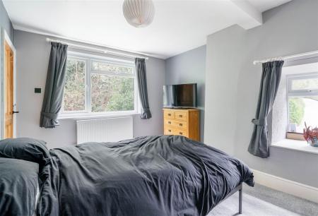 Bedroom3-3.jpg