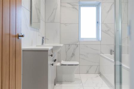 Bathroom-3.jpg