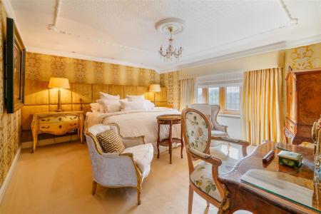 Bedroom1-3.jpg