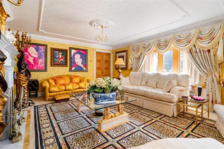 Living Room-2.jpg