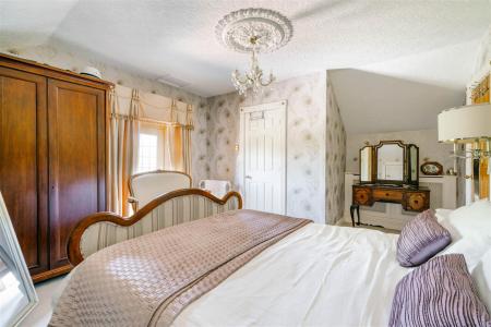 Bedroom2-3.jpg