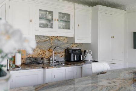 Kitchen-6.jpg