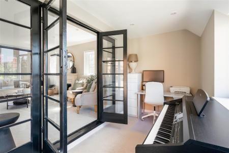 Living Room-5.jpg