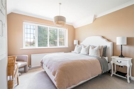 Bedroom4-3.jpg