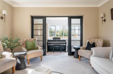 Living Room-4.jpg