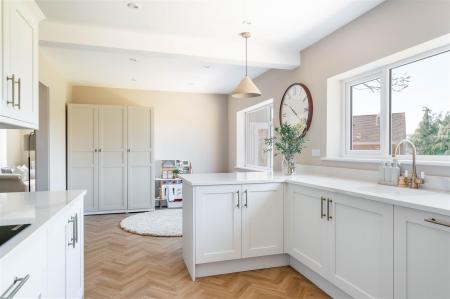 Kitchen-7.jpg