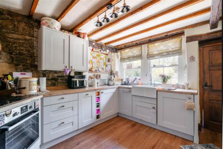 Kitchen-3.jpg
