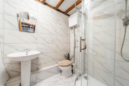 Shower Room.jpg