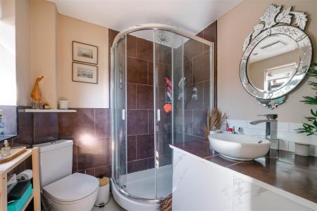 Bedroom4-4.jpg