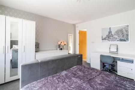 Bedroom3-3.jpg