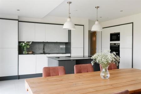 Kitchen-7.jpg