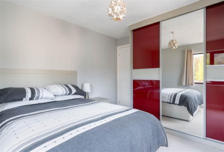 Bedroom4-3.jpg