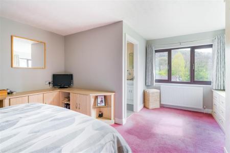 Bedroom2-2.jpg