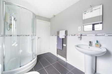 Bathroom-2.jpg