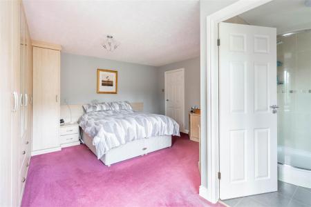 Bedroom2-3.jpg