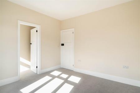 Bedroom3-3.jpg