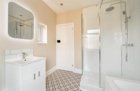 Bathroom-3.jpg