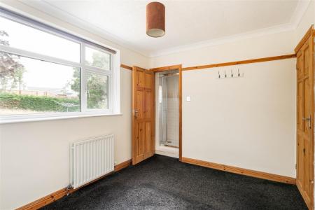 Bedroom4-2.jpg
