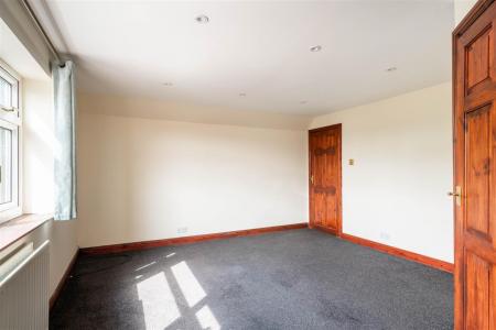 Bedroom1-2.jpg