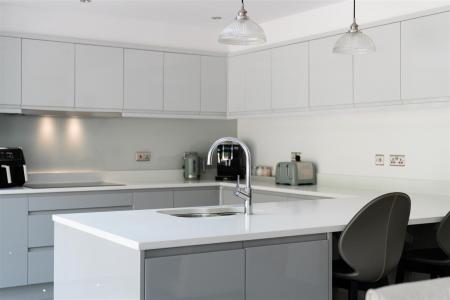 Kitchen-9.jpg