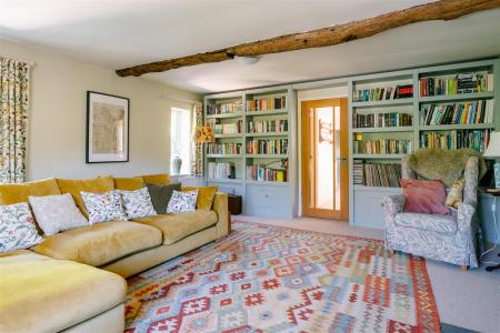 Living Room-5.jpg