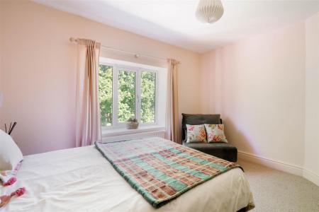 Bedroom4-2.jpg