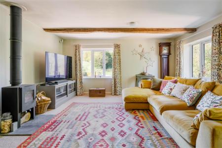 Living Room.jpg