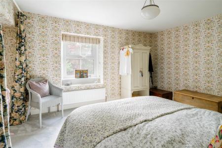 Bedroom2-4.jpg