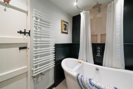 Bathroom-2.jpg