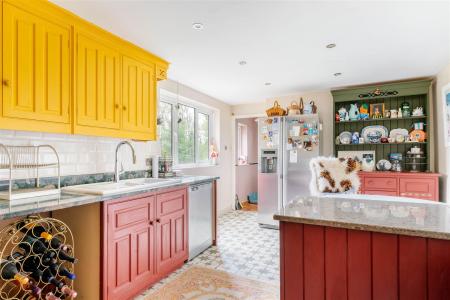Kitchen-3.jpg