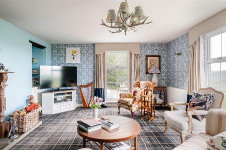 Living Room-3.jpg
