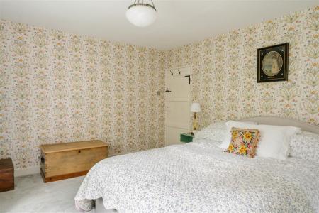 Bedroom2-3.jpg