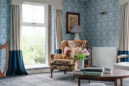 Living Room-7.jpg