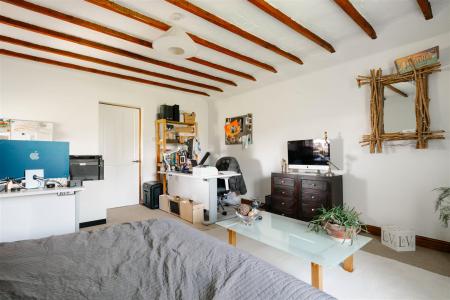 Bedroom3-3.jpg