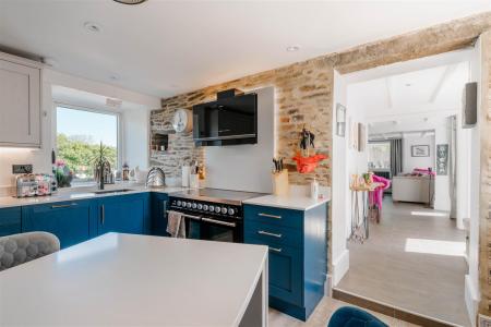 Kitchen-2.jpg