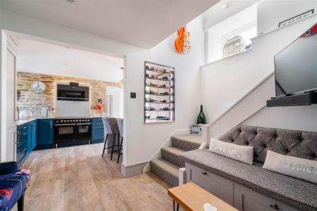 Kitchen-6.jpg