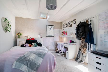 Bedroom4-2.jpg