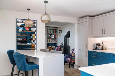 Kitchen-8.jpg