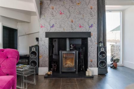 Living Room-4.jpg