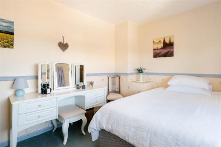 Bedroom3-2.jpg