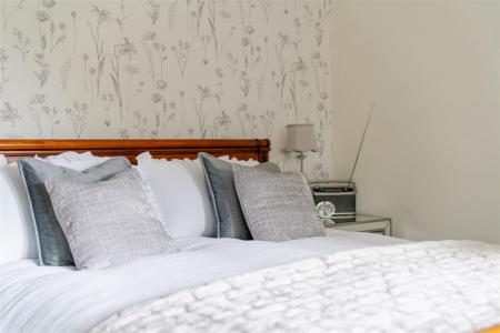 Bedroom2-4.jpg
