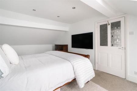 Bedroom1-2.jpg
