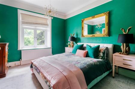 Bedroom5-3.jpg