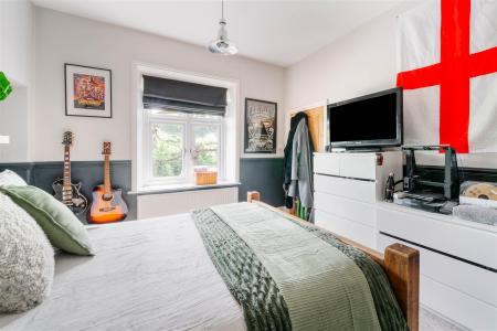 Bedroom4-3.jpg