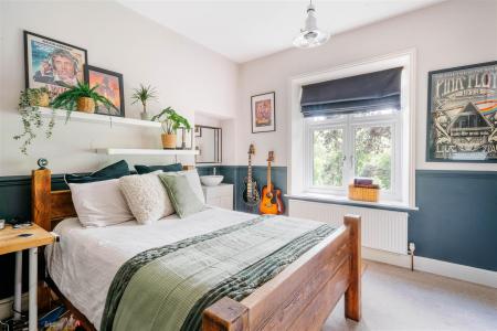 Bedroom4-2.jpg