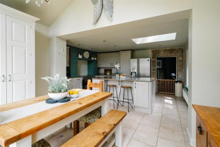 Kitchen-4.jpg